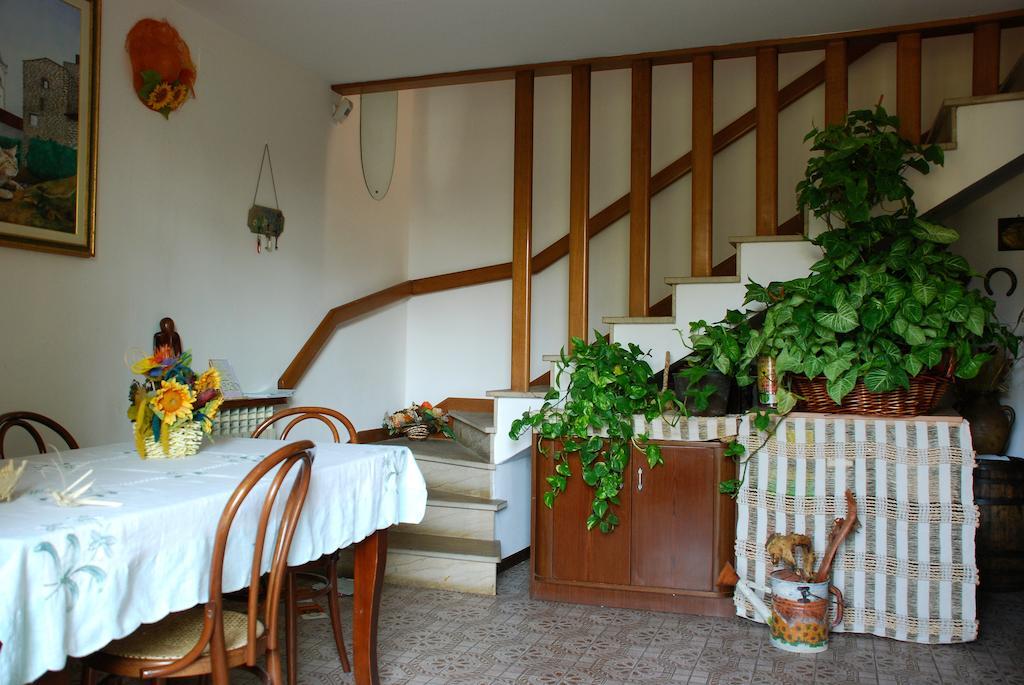 Bed And Breakfast Il Girasole Lamporecchio Buitenkant foto