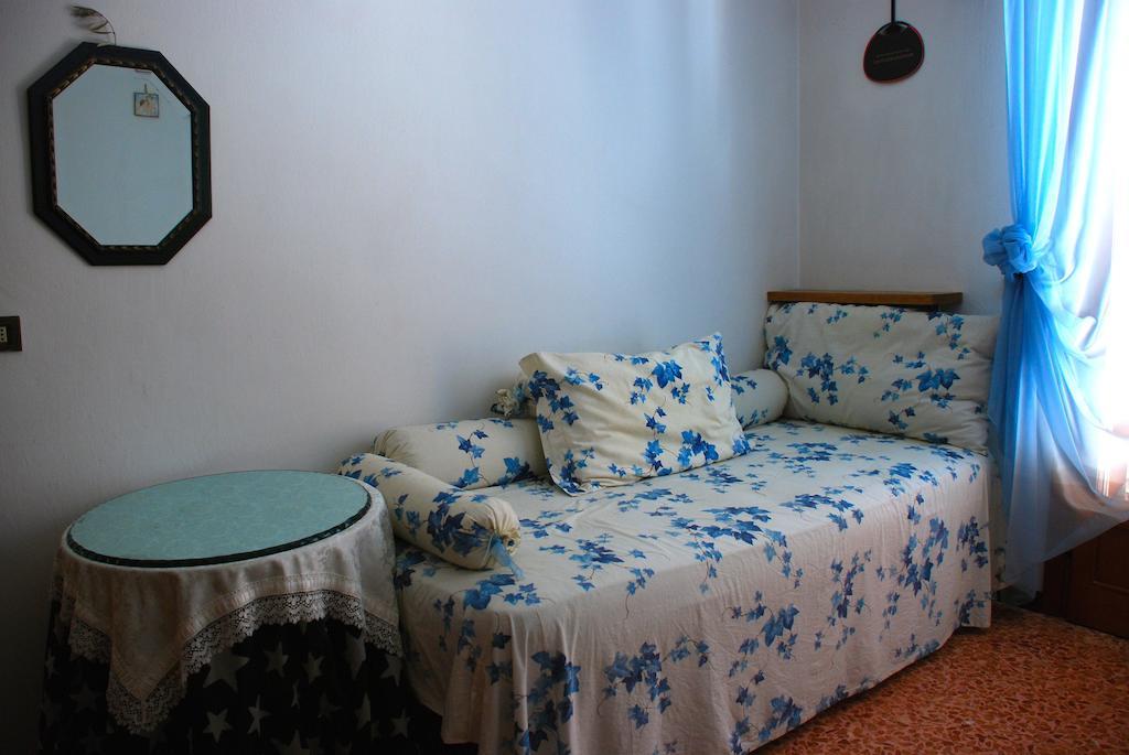 Bed And Breakfast Il Girasole Lamporecchio Kamer foto